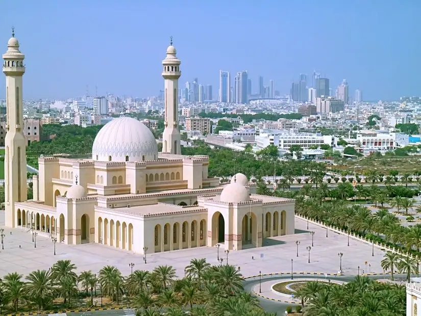جامع_الفاتح_الكبير_من_أفضل_أماكن_سياحية_في_البحرين